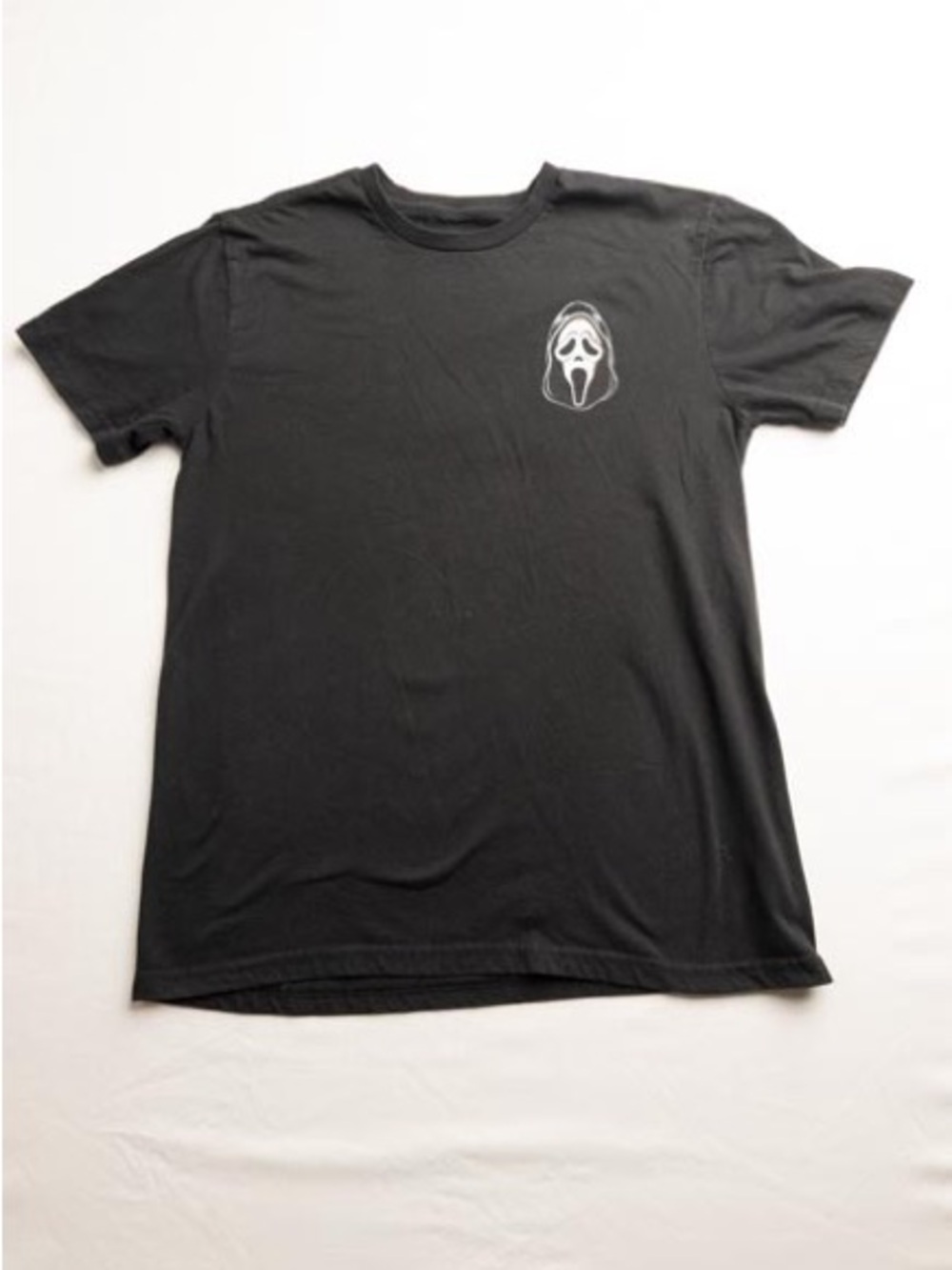 Halloween Black Graphic Tee with White Scream Mask Design -men’s -